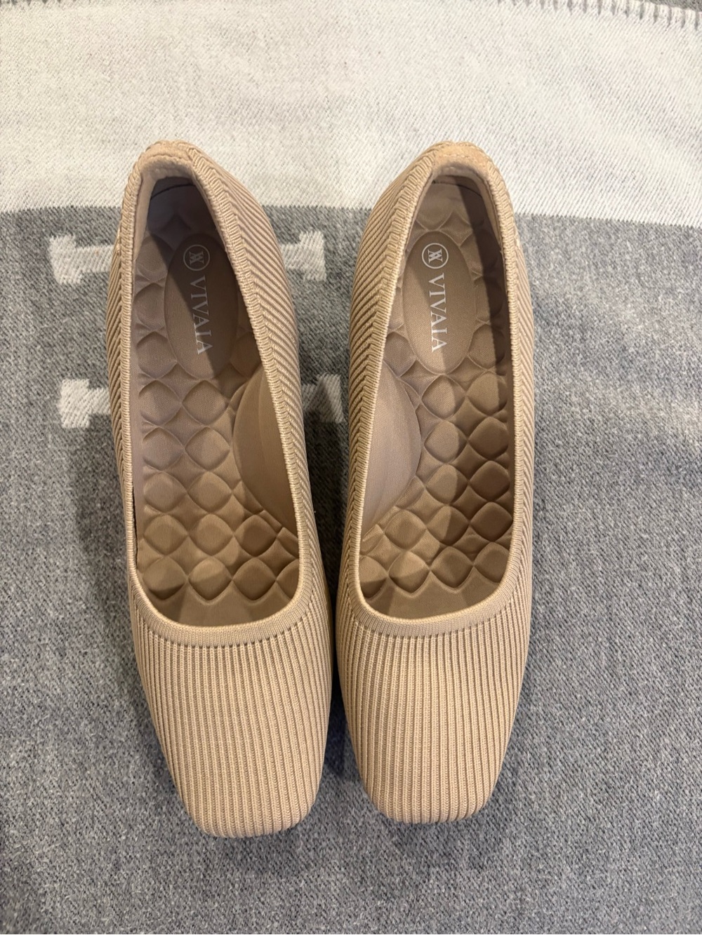 Vivaia Margot Square-Toe Wedge Shoes size 10 beige